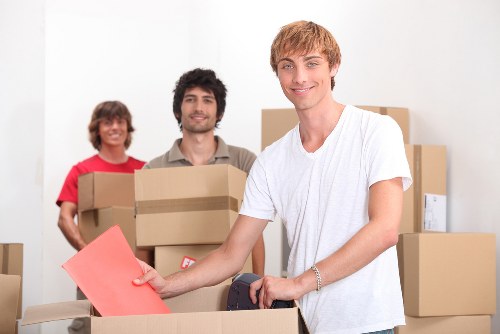 Secure transport of household items with a moving van in Dulwich